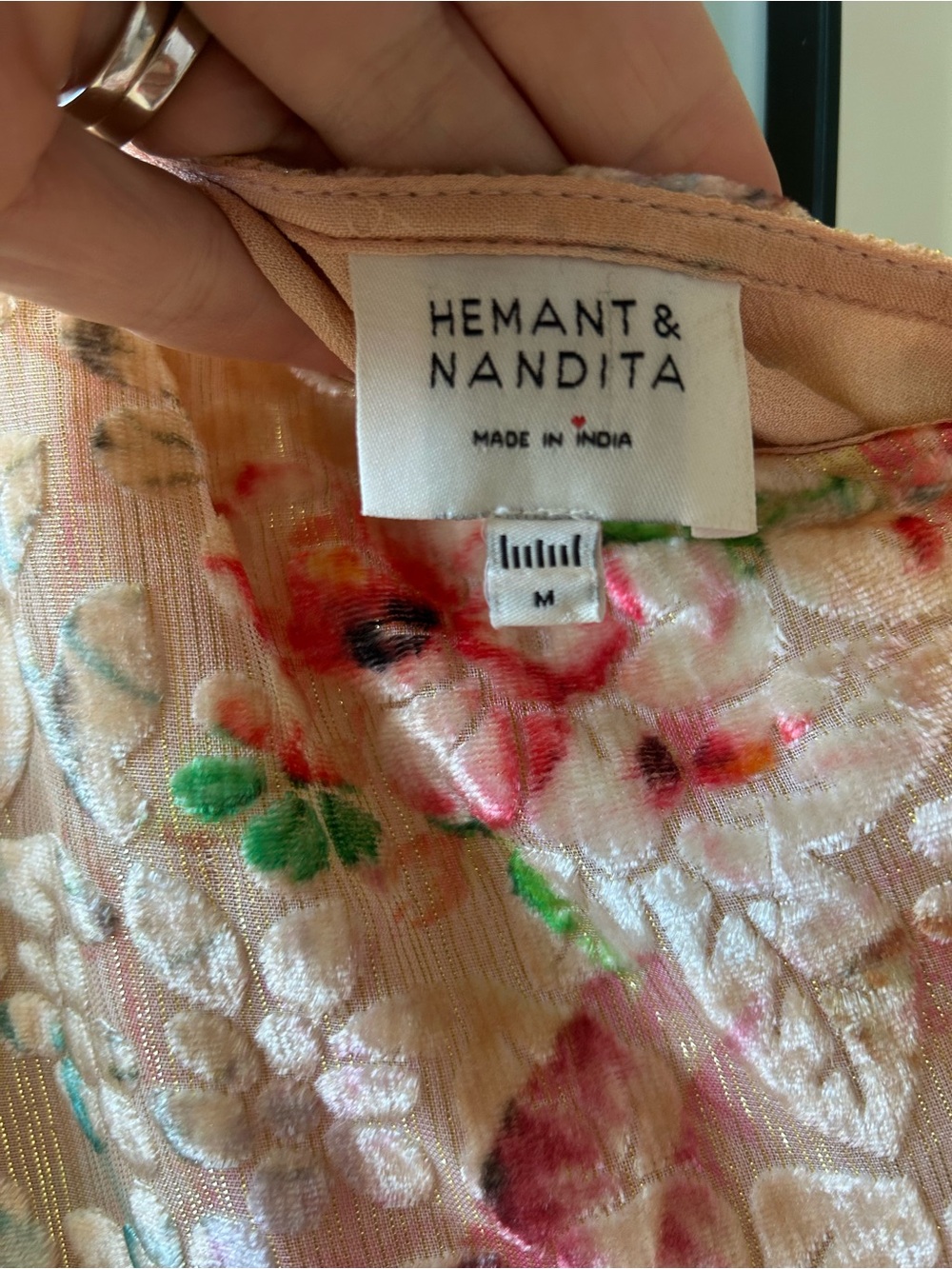 HEMANT & NANDITA Veena Dress - Picture 4 of 7
